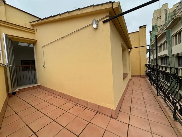 Ático con terraza en el centro de Manresa — 12