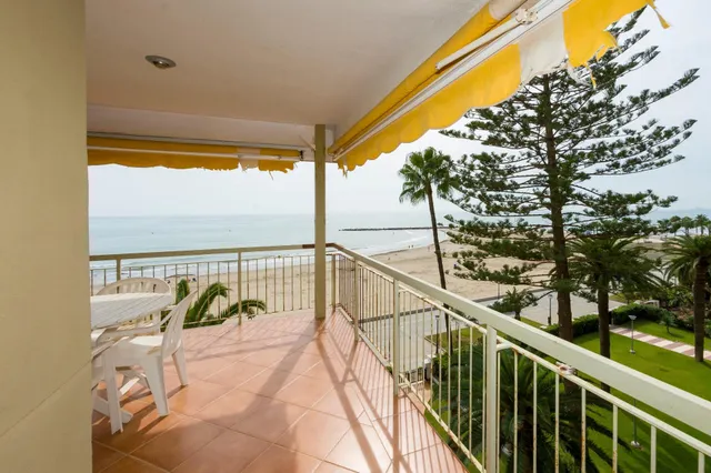 Apartamento frontal en el Paseo Marítimo del Torreón - Benicasim — 10