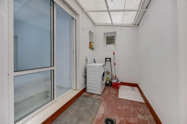 Apartamento moderno en planta baja con piscina — 21