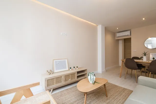 VIVIENDA RECIÉN REFORMADA EN VENTA CALLE CORREDORA · ELCHE — 24