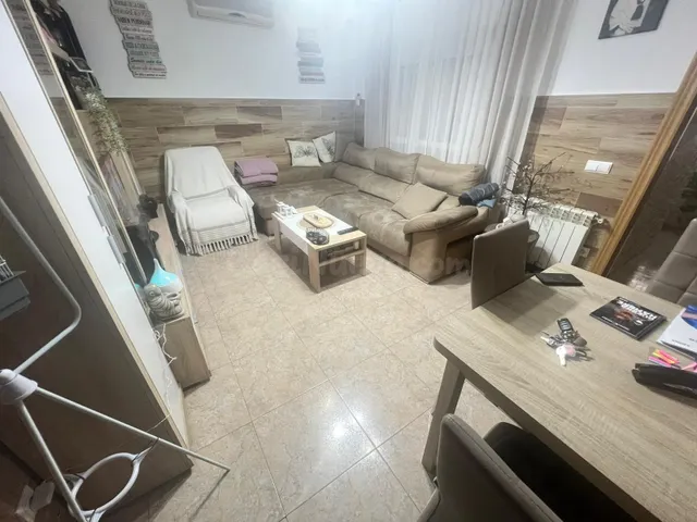 CASA REFORMADA CON PATIO, GARAJE Y GUARDILLA - foto 3