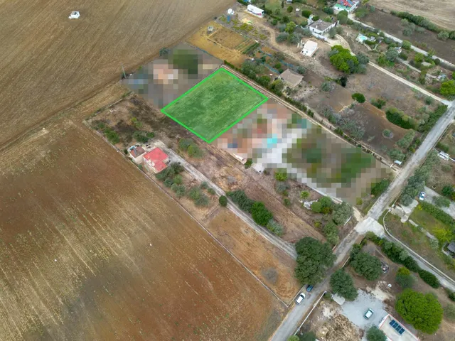 Parcela rústica de 2.000 m2 en Pago de Humo, Chiclana: tu terreno en el campo — 2