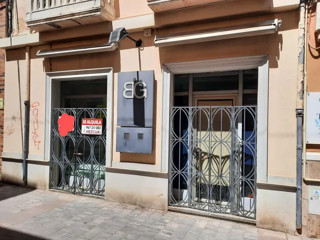 LOCAL EN ZONA COMERCIAL DE ALMANSA