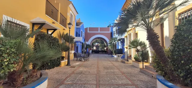 PRECIOSO DÚPLEX ADOSADO ESTILO MEDITERRÁNEO — 26