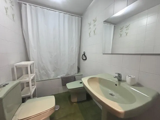 Piso para estudiantes muy luminoso de 3 dormitorios en la Alameda, Cartagena. — 21