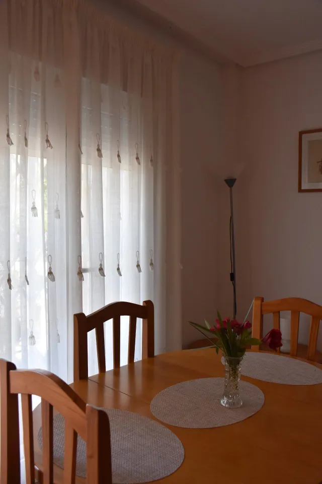Fantastico adosado con plaza de garaje, trastero y piscina comunitaria — 20