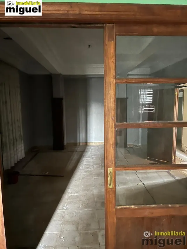 Se vende gran propiedad para rehabilitar en Abándames, Peñamellera Baja — 12