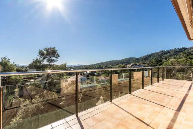 Espectacular Casa en Castellar del Vallès — 40