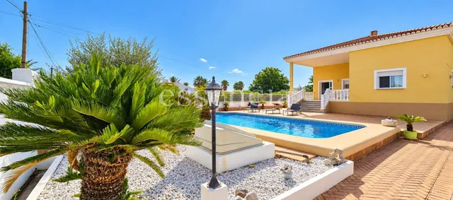 Villa en Oliva  playa urbanización Canyaes — 31