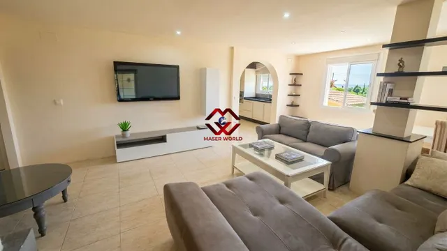 CHALET INDEPENDIENTE CON ENORME PARCELA EN CAMPOSOL — 3