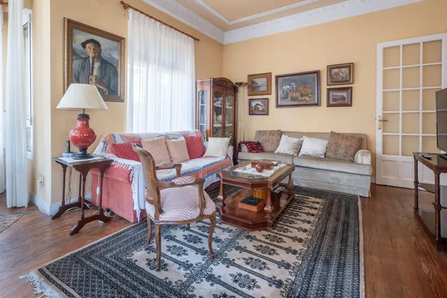 GROS. SE VENDE NUDA PROPIEDAD — 7