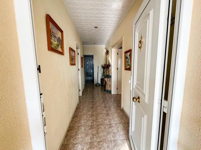 Chalet con piscina y amplias estancias en El Chaparral — 34