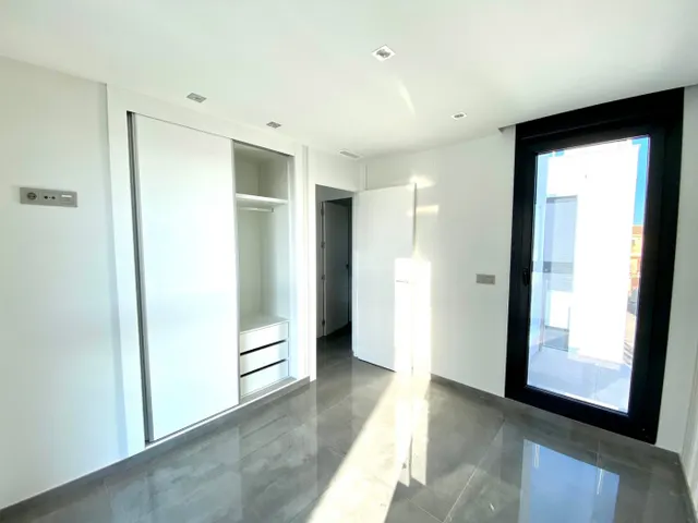 SOL8VIDAL SELLS VILLA IN TORREVIEJA — 17