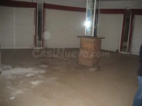 Local comercial 190m² en alquiler - Luis Montoto - Santa Jus - foto 4
