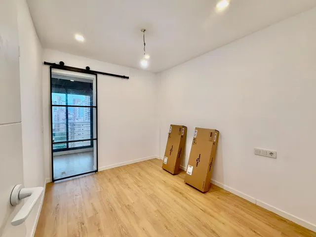 Piso reformado de 1 dormitorio en el edificio playmon f, con piscina y vistas despejadas en Benidorm — 8