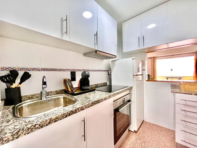 BONITO APARTAMENTO EN ARENALES DEL SOL ( Disponible de Septiembre a Junio) — 5