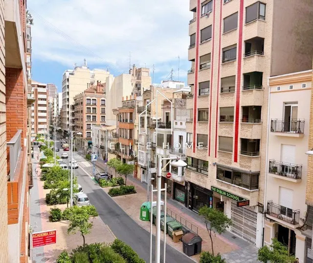 ÁMPLIO PISO DE 3 habitaciones Y 2 BAÑOS PARA REFORMAR EN PLE - foto 2