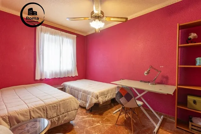 Casa adosada en urbanización con piscina junto al Ferial — 8
