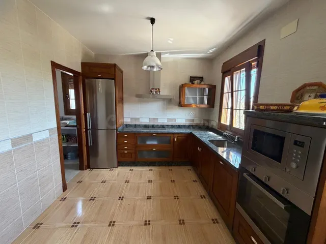 Impresionante Chalet en Casar de Cáceres con Piscina y Huert - foto 4