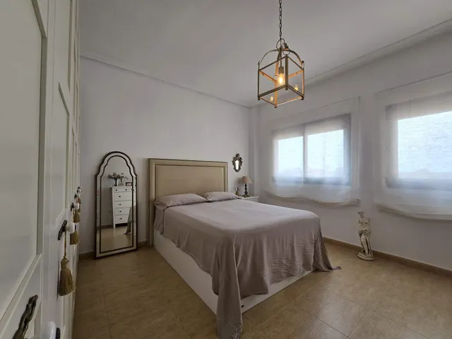 UNIFAMILIAR EN EL ALTET (ELCHE). — 50
