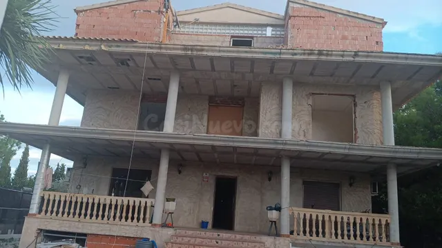 SE VENDE CHALET EN EL PINO - foto 3