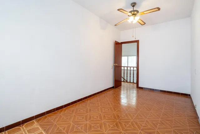 Casa con encanto, cochera y terraza privada en calle Acosta — 14