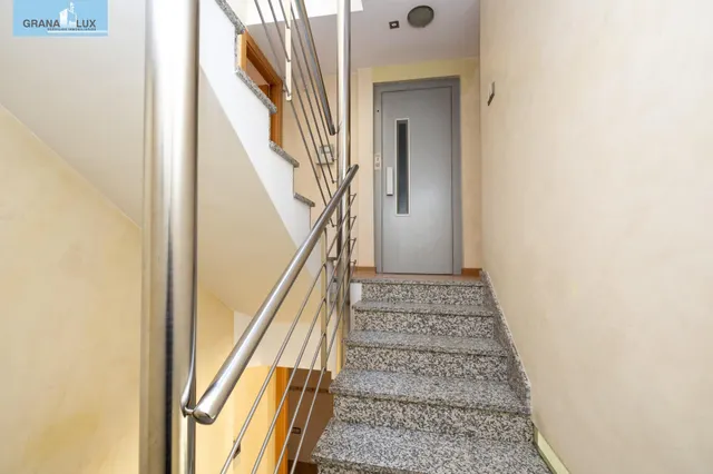 Casa exclusiva junto a Acera del Darro. Pleno centro de Granada. Seminueva y con ascensor propio — 30