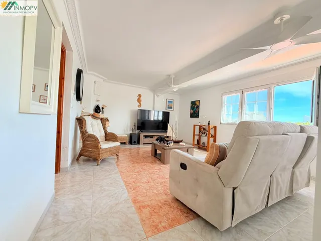 Singular chalet de 319m2 con 2.000 m2 de parcela, piscina y apartamento independiente en vistabella Vinaròs! — 25