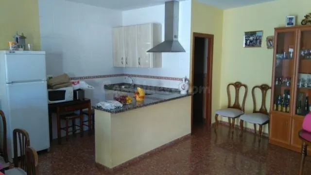 ZONA CAMINO VIEJO DE ALMODOVAR - Parcela de 1.070 m2 con cas - foto 5