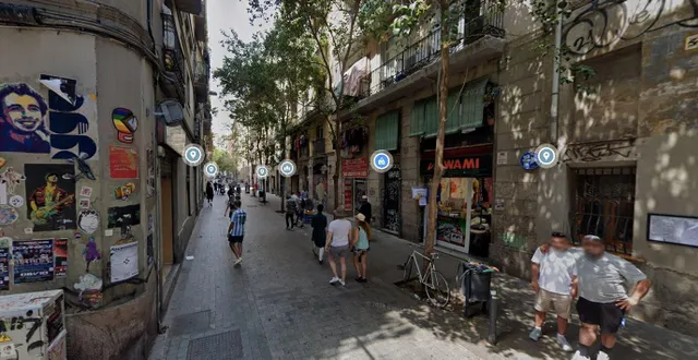Se vende piso OKUPADO en Calle Joaquín Costa 50 de Barcelona (Barcelona). — 2