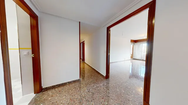Piso con garaje y trastero parque Miraflores — 11