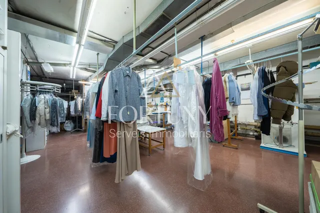 Local comercial 198m² en venta - Mestral — 10