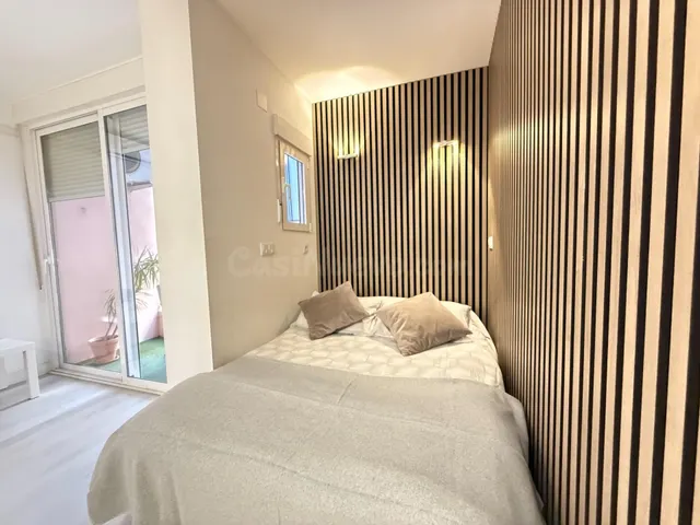 ELEGANTE ESTUDIO MODERNO EN TORREVIEJA CENTRO CON EXCELENTE  - foto 3