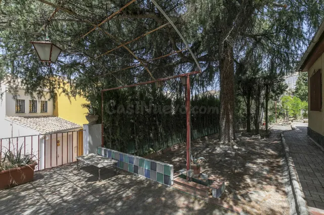 PARCELA URBANA CON CHALET Y GRAN POTENCIAL DE EDIFICACIÓN EN - foto 3