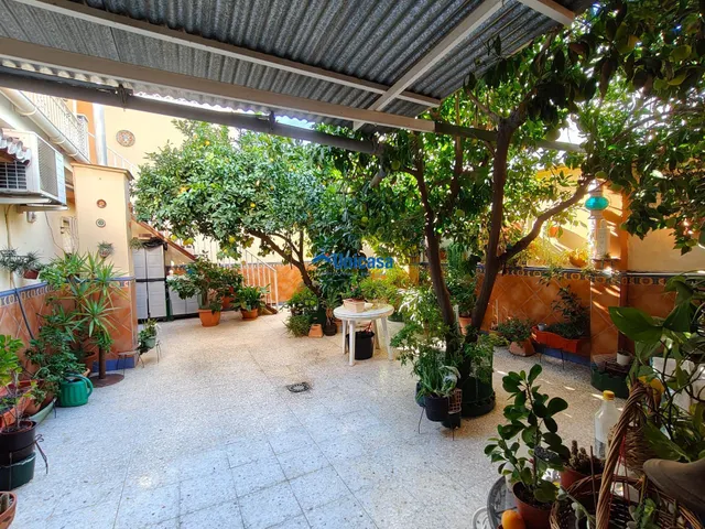 Casa mata en una sola planta con amplio garaje y precioso patio andaluz en el tomillar — 41
