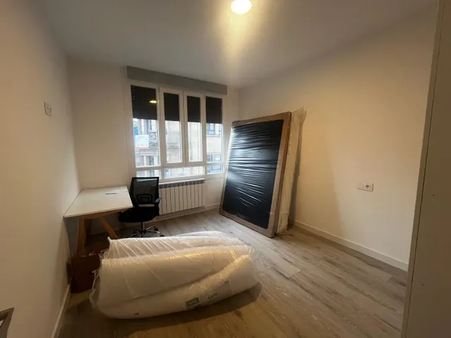 !!!!SE ALQUILAN habitaciones EN LA ZONA DE VALLE INCLAN!!!!! — 2