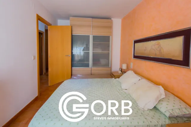 Amplio piso con vistas al mar, 4 habitaciones, ascensor y parking incluido en ronda rocablanca — 14