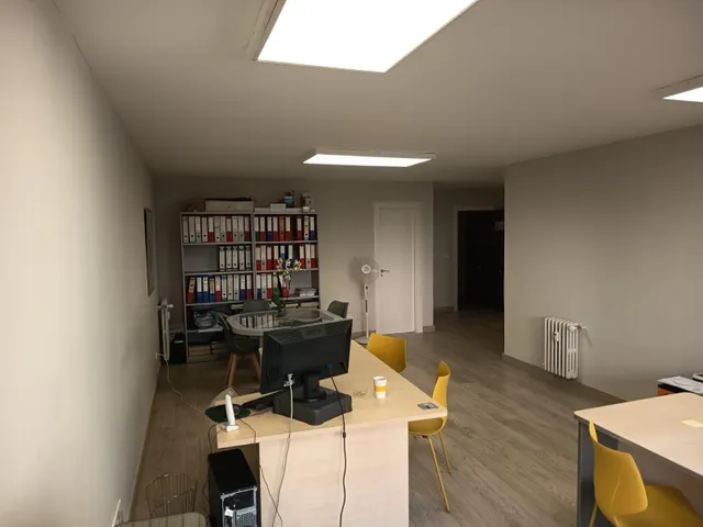 MONCASA VENDE Y ALQUILA oficina en el centro — 10