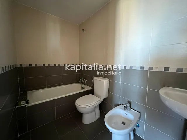 Apartamento a la venta en la playa de Gandia — 28