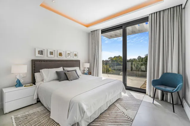 Contemporanea villa en Milla de Oro, Marbella — 25
