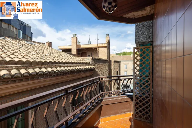 Piso y cochera en venta junto Acera de Darro. — 25