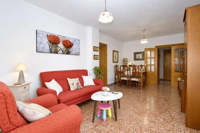 Piso con piscina, garaje y a dos calles de la playa — 7