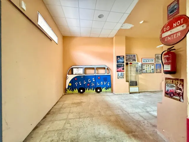 Local comercial 130m² en venta - Costa Del Sol — 9