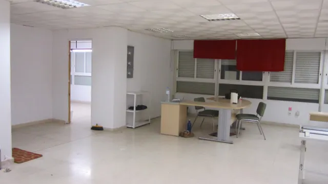 Entresuelo en Av. la Vega — 3