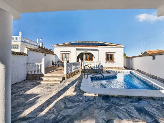 Villa 3 habitaciones en venta - La Siesta - El Salado - Torreta — 2