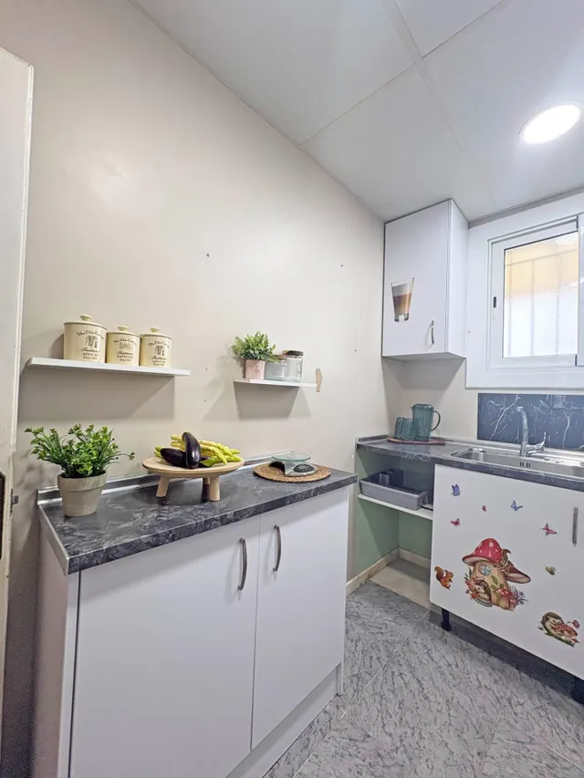 Piso exterior en planta baja con gran patio privado en Terrassa — 10