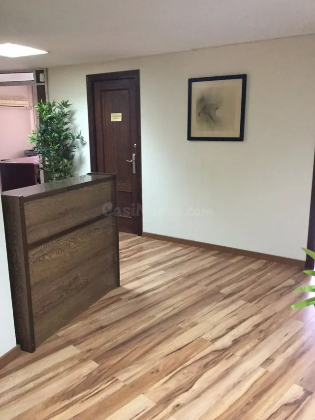 Alquiler de DESPACHO en zona Extramuros, calle Juan Llorens (coworking) — 4