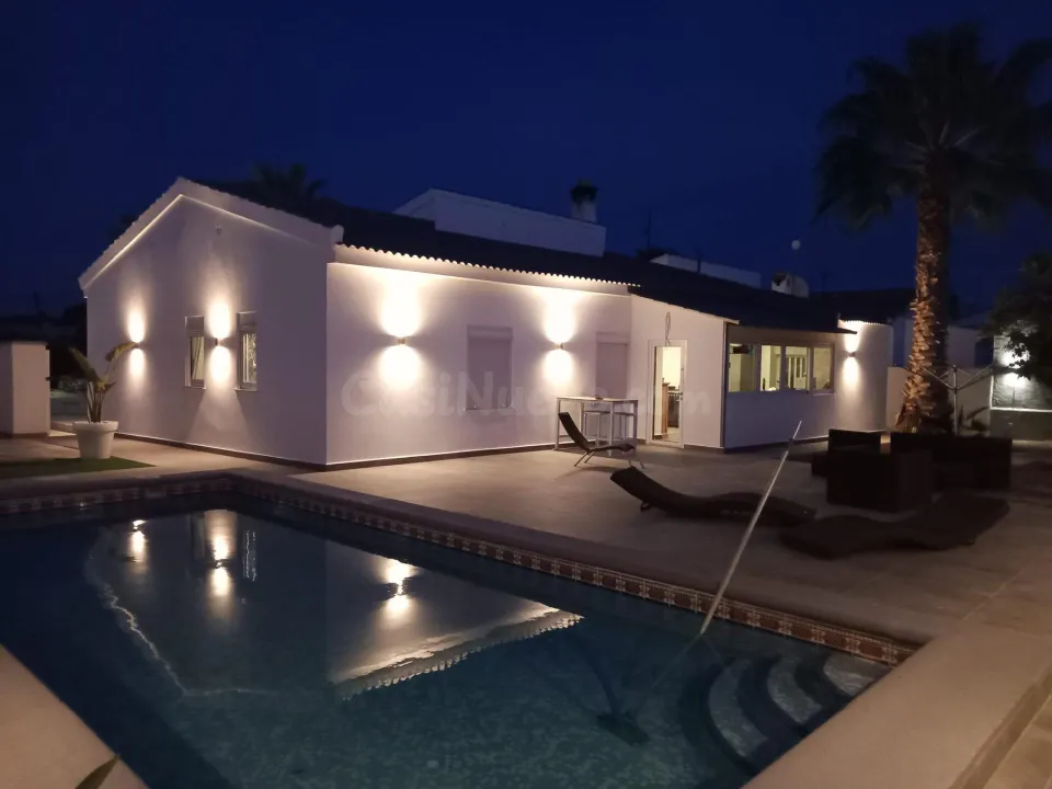 Chalet 4 habitaciones 174m² en venta - Lomas de Cabo Roig