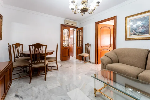 AMPLIO PISO EN LA ZONA DE GAMARRA — 9
