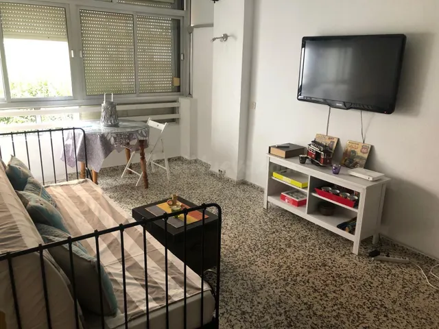 ¡Amplia vivienda exterior con ascensor en Zona Torneo! — 3